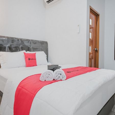 Hotel Reddoorz Syariah Near Siloam Hospital Kebon Jeruk Jakarta Exteriér fotografie