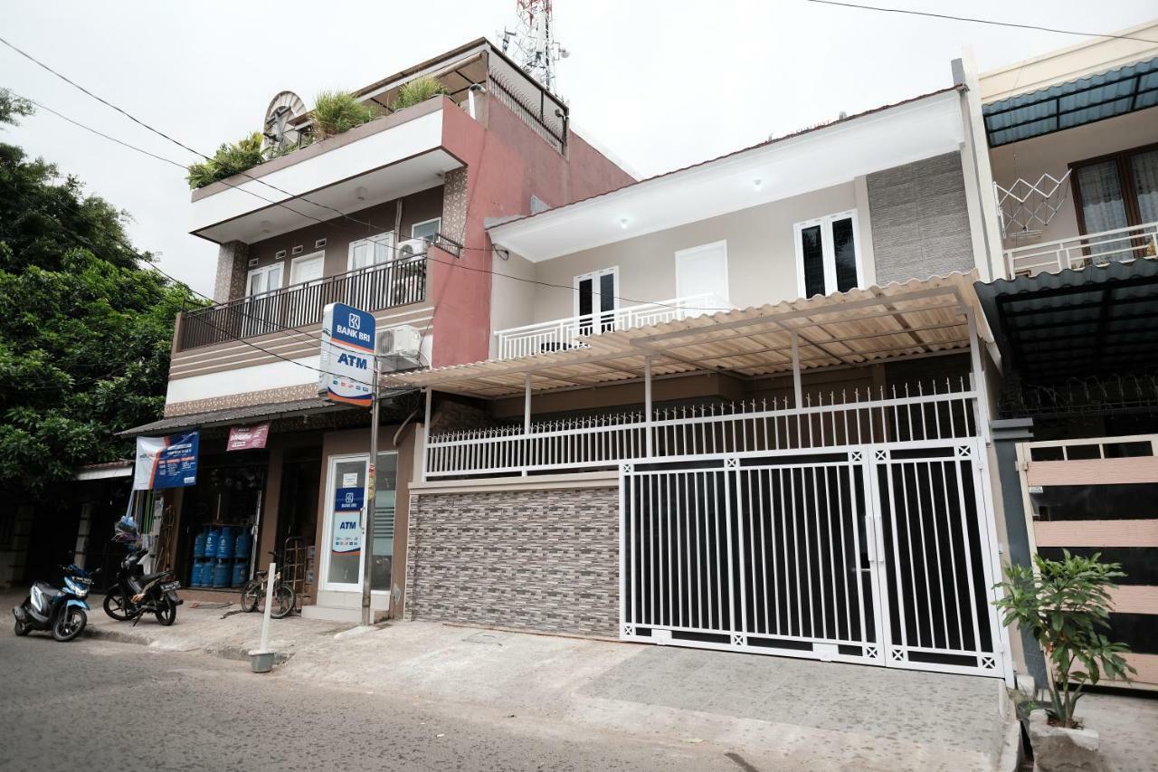 Hotel Reddoorz Syariah Near Siloam Hospital Kebon Jeruk Jakarta Exteriér fotografie