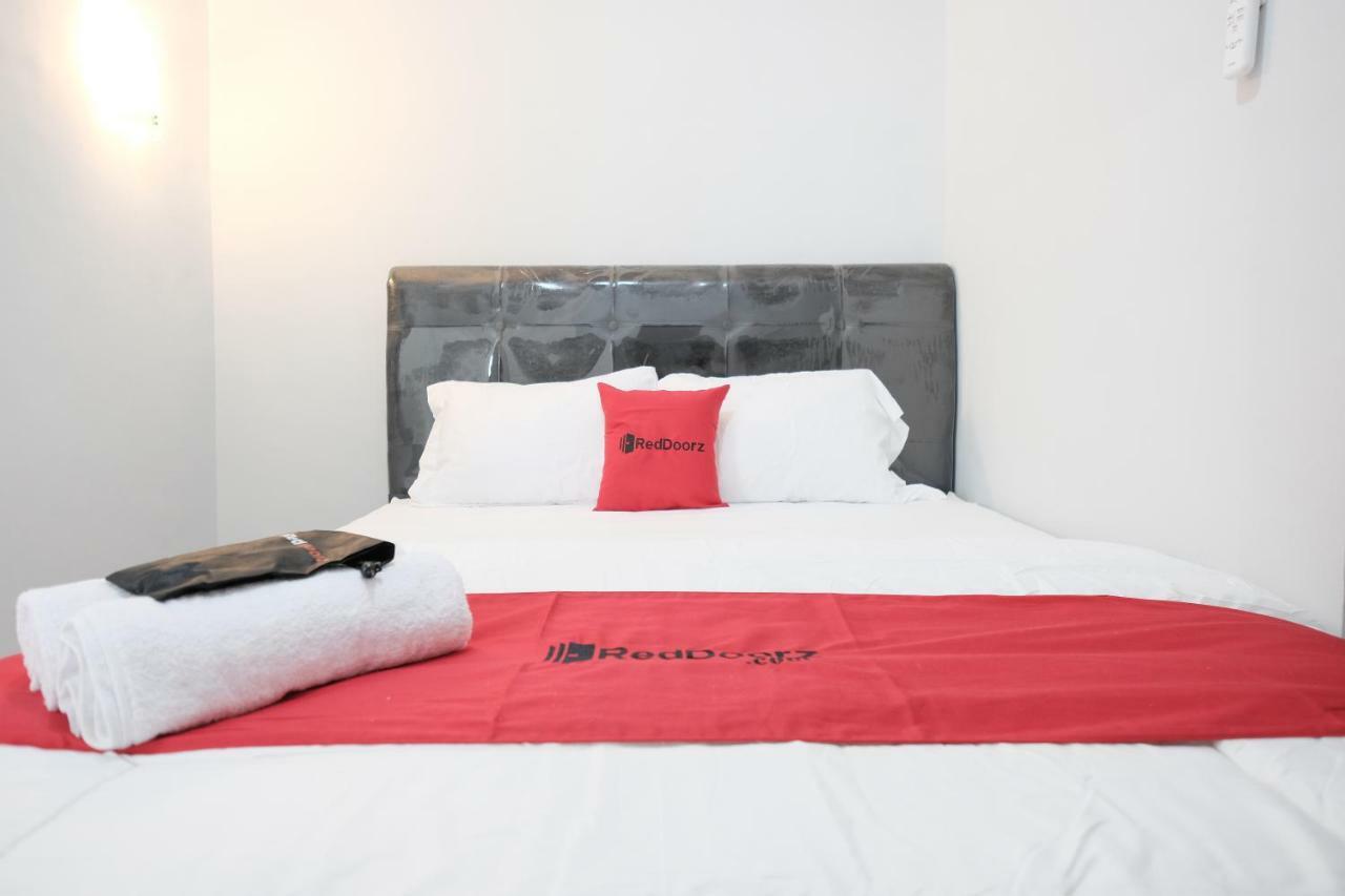 Hotel Reddoorz Syariah Near Siloam Hospital Kebon Jeruk Jakarta Exteriér fotografie